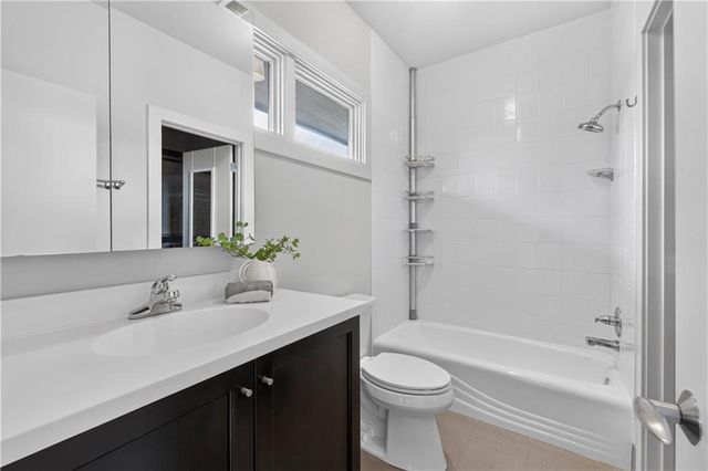 5520 Golden Bear Drive, Overland Park, KS 66223