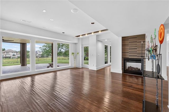 5520 Golden Bear Drive, Overland Park, KS 66223