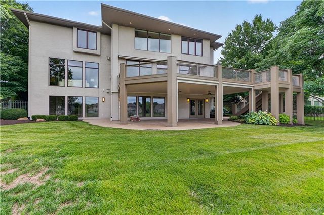 5520 Golden Bear Drive, Overland Park, KS 66223