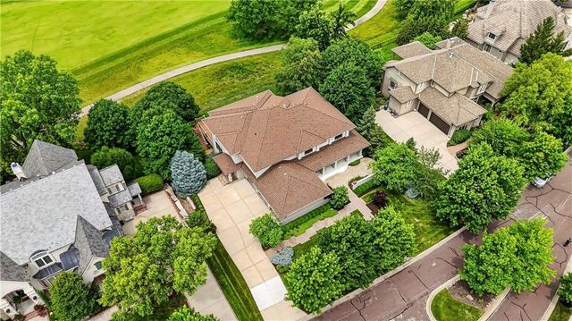 5520 Golden Bear Drive, Overland Park, KS 66223