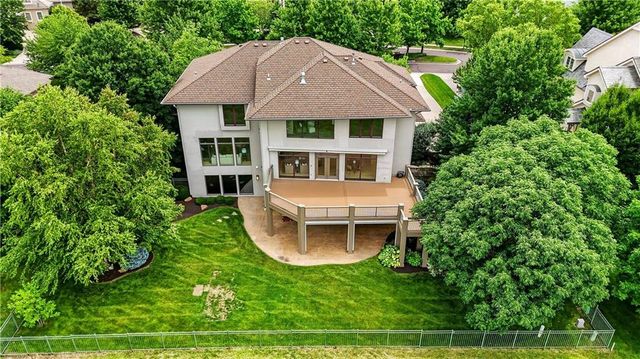 5520 Golden Bear Drive, Overland Park, KS 66223