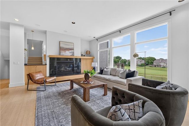 5520 Golden Bear Drive, Overland Park, KS 66223