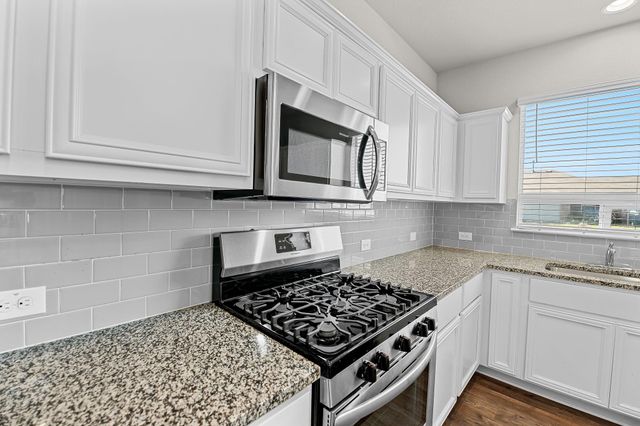 14001 Heywood DR, Pflugerville, TX 78660