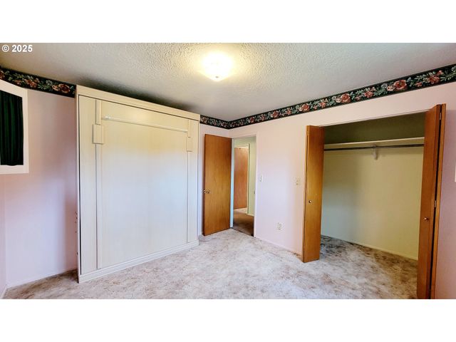 2965 S MYRTLE Rd, Myrtle Creek, OR 97457