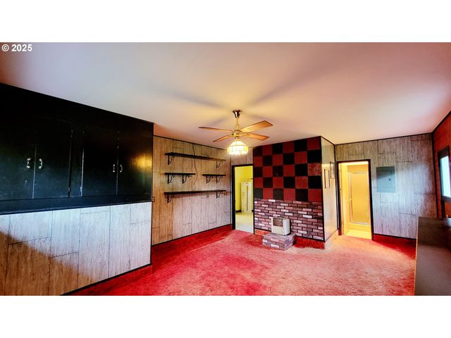 2965 S MYRTLE Rd, Myrtle Creek, OR 97457