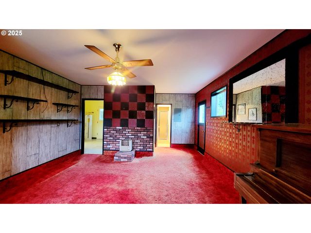 2965 S MYRTLE Rd, Myrtle Creek, OR 97457