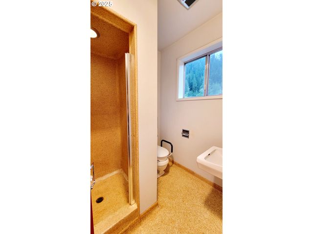 2965 S MYRTLE Rd, Myrtle Creek, OR 97457