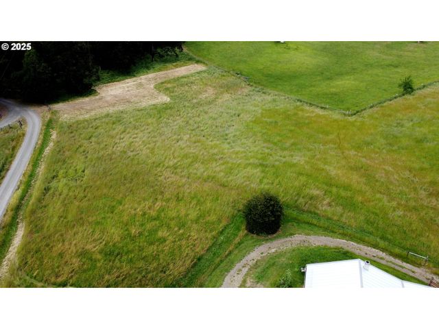 2965 S MYRTLE Rd, Myrtle Creek, OR 97457