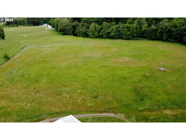 2965 S MYRTLE Rd, Myrtle Creek, OR 97457