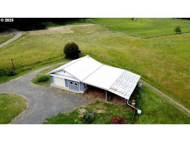 2965 S MYRTLE Rd, Myrtle Creek, OR 97457