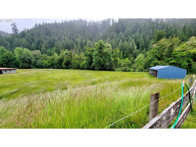 2965 S MYRTLE Rd, Myrtle Creek, OR 97457