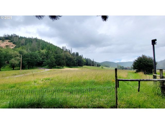 2965 S MYRTLE Rd, Myrtle Creek, OR 97457