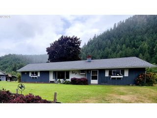 2965 S MYRTLE Rd, Myrtle Creek, OR 97457