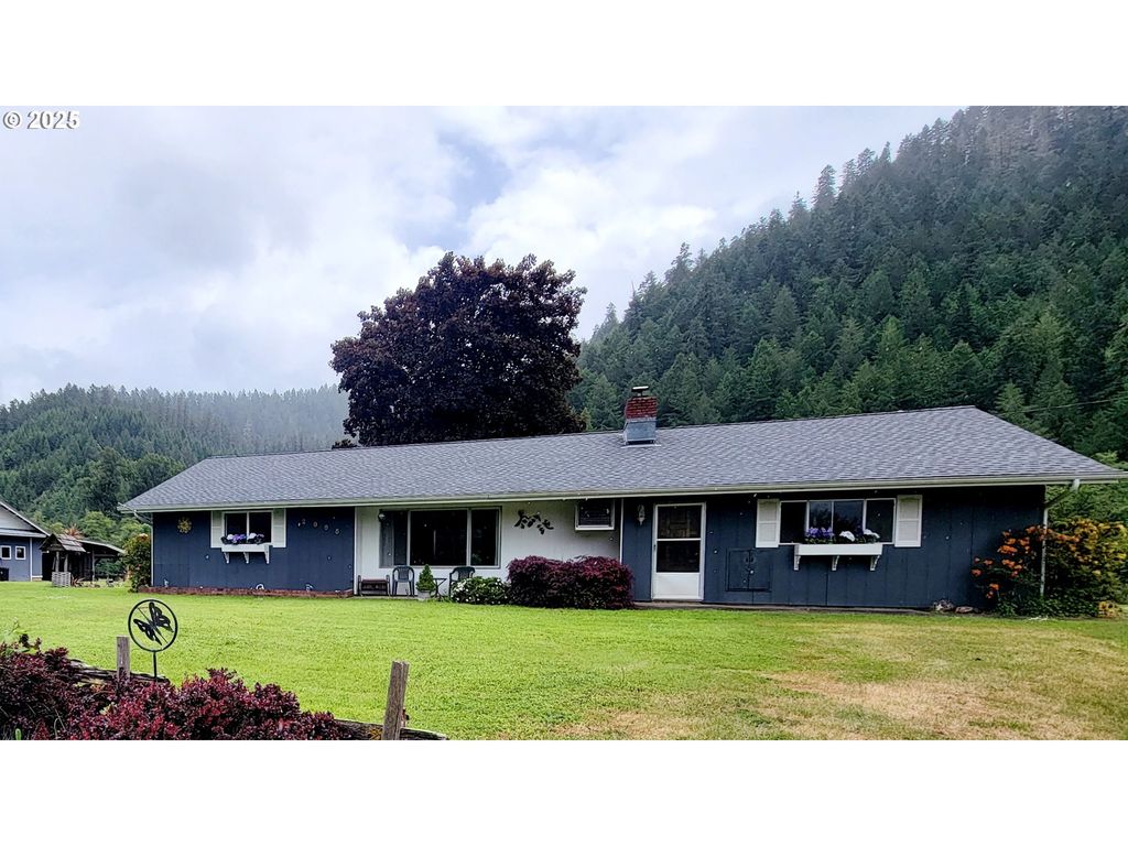 2965 S MYRTLE Rd, Myrtle Creek, OR 97457