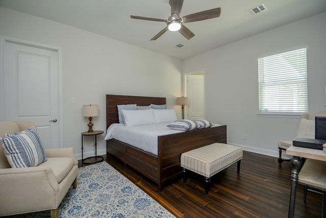 212 Osage Drive, Conroe, TX 77316