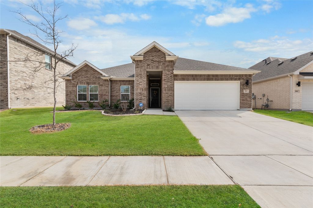 797 Vineyard Way, Forney, TX 75126