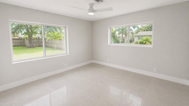 3720 NW 110th Avenue 1, Coral Springs, FL 33065