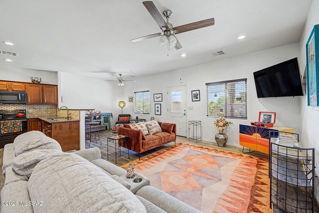 3031 W Mariah Joy Place, Tucson, AZ 85745