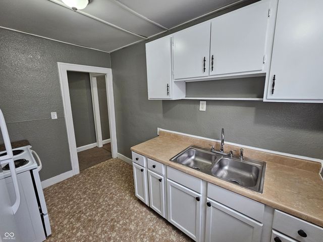 835 N Gladstone Avenue, Indianapolis, IN 46201