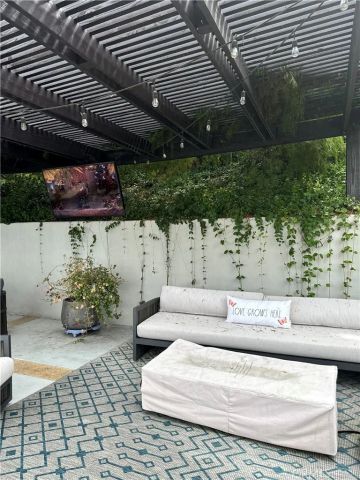 766 Pelican, Laguna Beach, CA 92651