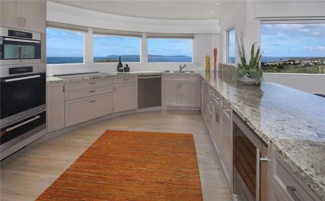 766 Pelican, Laguna Beach, CA 92651
