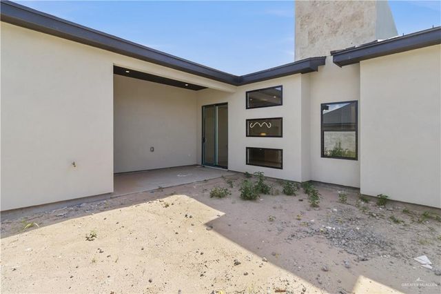 5808 N Gira Del Sol Street, Edinburg, TX 78542