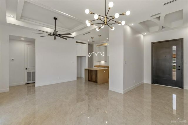 5808 N Gira Del Sol Street, Edinburg, TX 78542