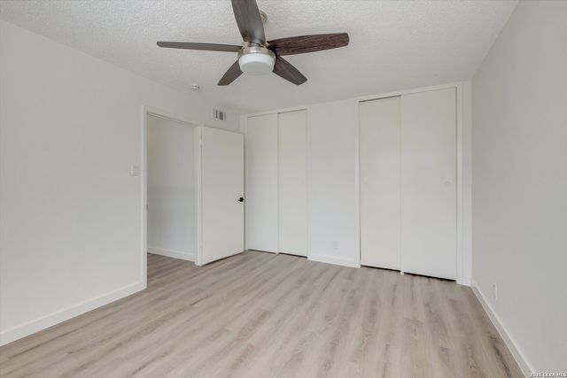 9915 Powhatan Dr Apt B4, San Antonio, TX 78230