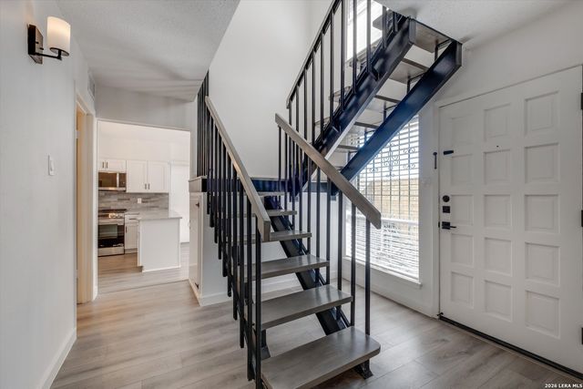 9915 Powhatan Dr Apt B4, San Antonio, TX 78230