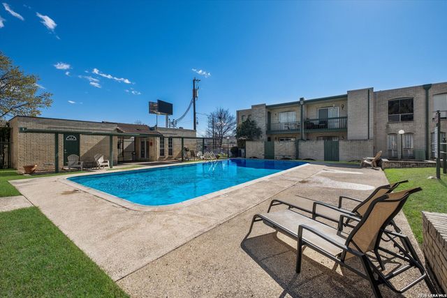 9915 Powhatan Dr Apt B4, San Antonio, TX 78230