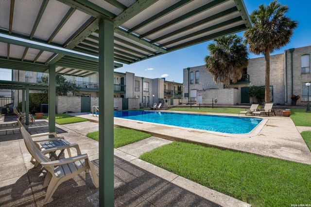 9915 Powhatan Dr Apt B4, San Antonio, TX 78230