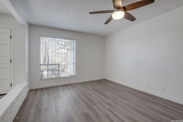 9915 Powhatan Dr Apt B4, San Antonio, TX 78230