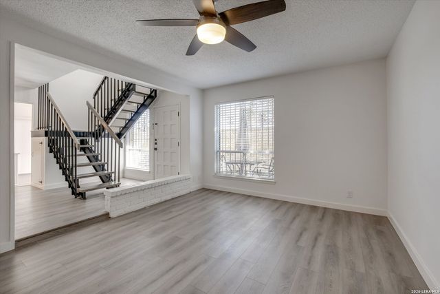 9915 Powhatan Dr Apt B4, San Antonio, TX 78230