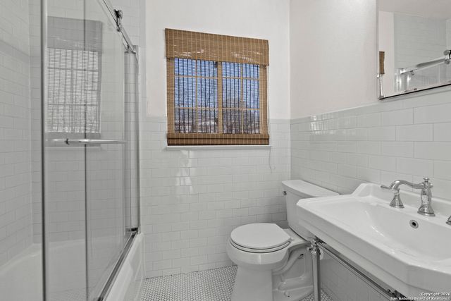 216 Lyman, Terrell Hills, TX 78209