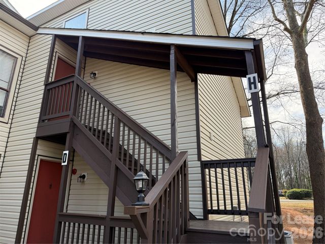 4617 Sharon Chase Drive H, Charlotte, NC 28215