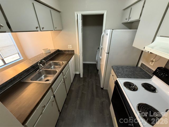 4617 Sharon Chase Drive H, Charlotte, NC 28215