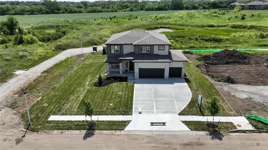 363 SW Amara Drive, Blue Springs, MO 64064