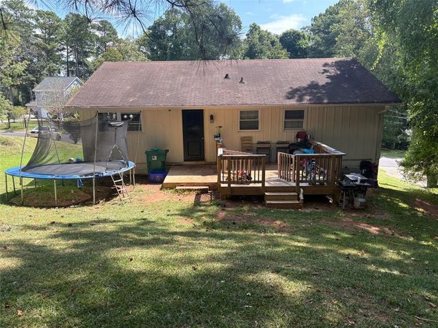 2444 ROLLING VIEW SE Drive, Smyrna, GA 30080