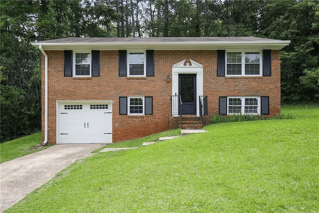2444 ROLLING VIEW SE Drive, Smyrna, GA 30080
