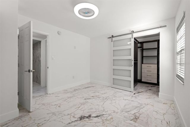 106 ALAMEDA COURT 240, Tampa, FL 33609