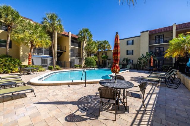 106 ALAMEDA COURT 240, Tampa, FL 33609