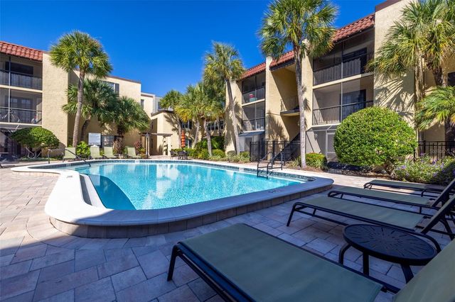 106 ALAMEDA COURT 240, Tampa, FL 33609
