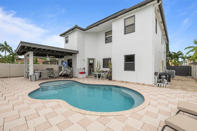 16125 SW 65th Ln, Miami, FL 33193