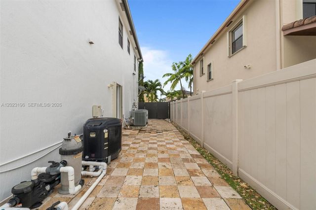 16125 SW 65th Ln, Miami, FL 33193