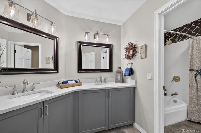 3 Marsh Hawk Lane, Littleton, CO 80127