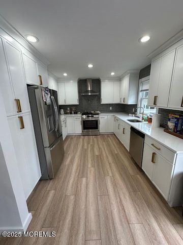 18 Branch Road, Oakhurst, NJ 07755