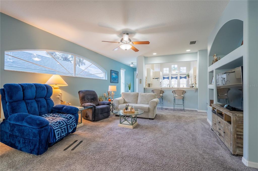 Image 14 of property listing at 6210 SAILBOAT AVENUE, Tavares, FL 32778