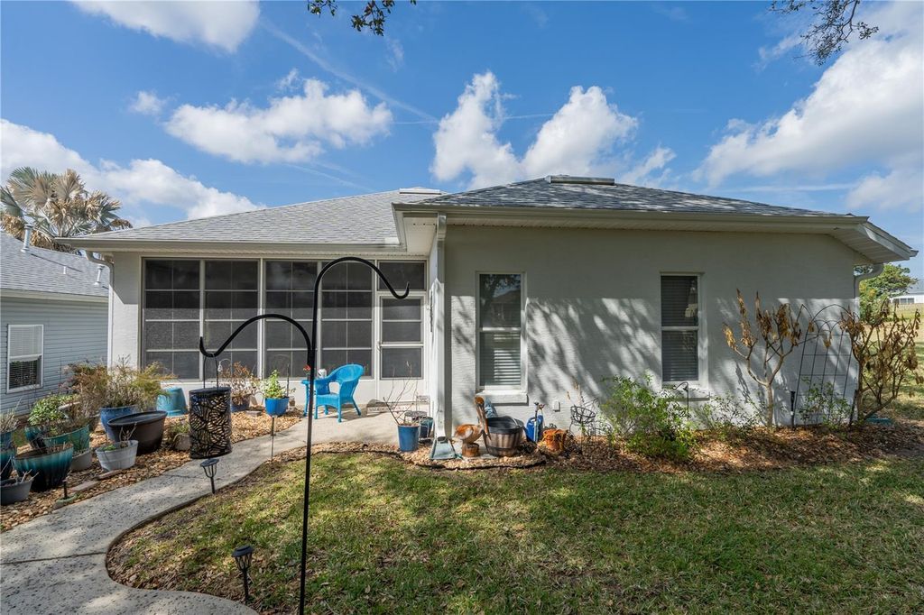 Image 29 of property listing at 6210 SAILBOAT AVENUE, Tavares, FL 32778