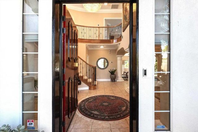 1751 Monte Vista Drive, Vista, CA 92084