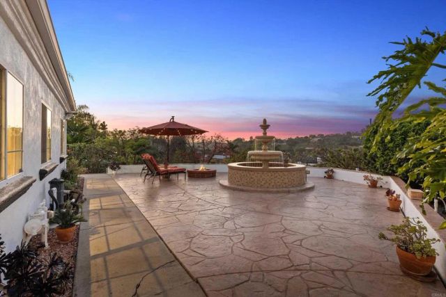 1751 Monte Vista Drive, Vista, CA 92084